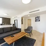 6 Ben Azariah - By Beach Apartments Tlv